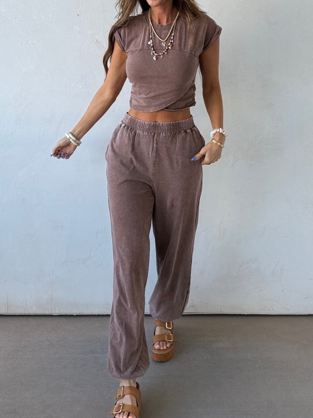 NWT Mineral Washed Crop Top & Jogger Sweatpants Set Brown - Picture 6 of 6